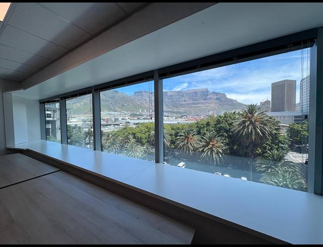 950M² OFFICE TO LET IN FORESHORE